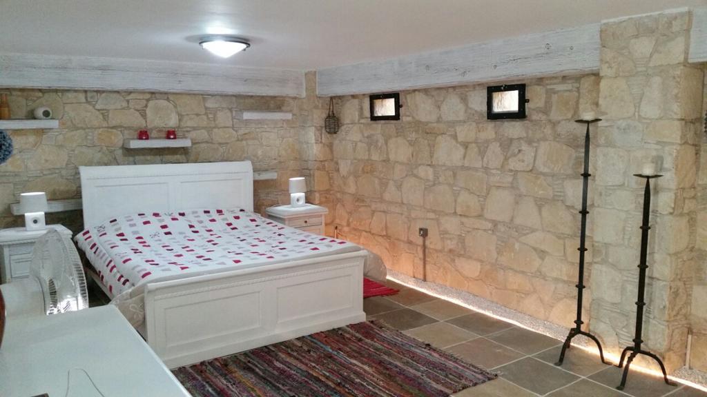 Lofou Traditional Stone House Buitenkant foto