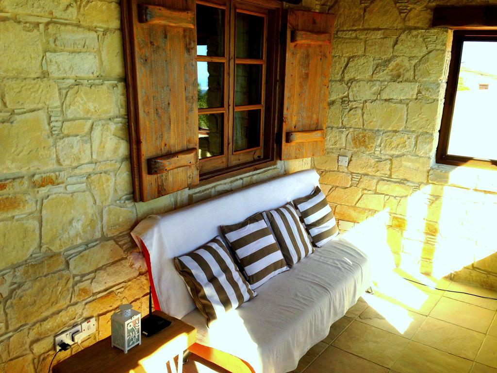 Lofou Traditional Stone House Buitenkant foto