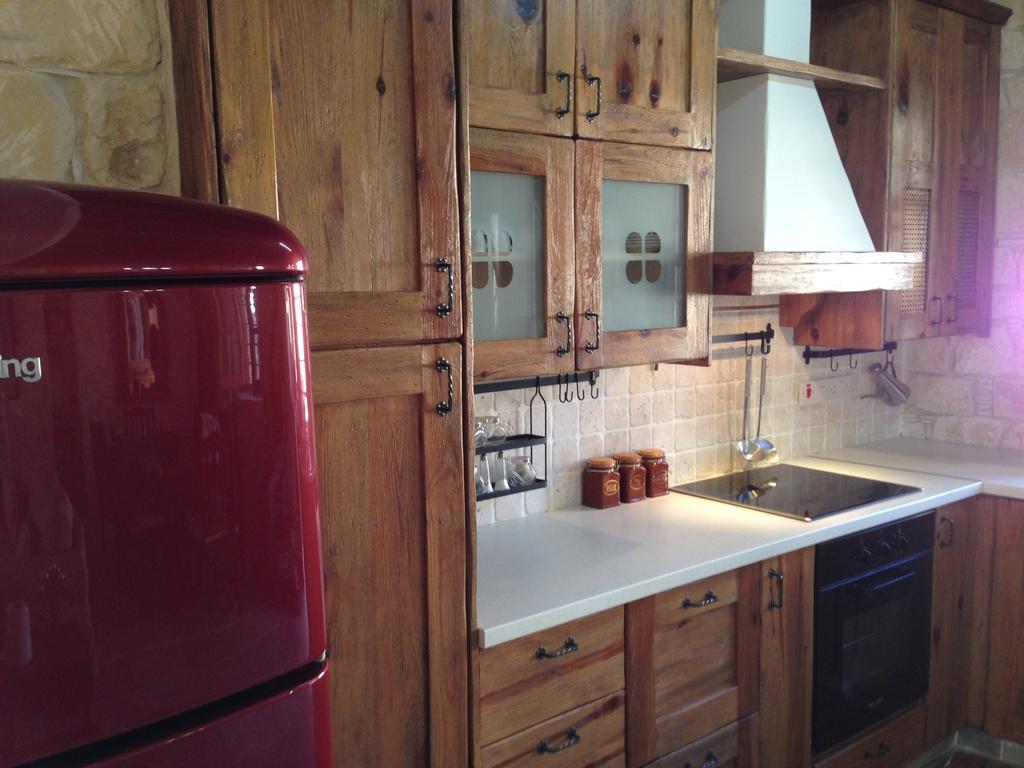 Lofou Traditional Stone House Kamer foto