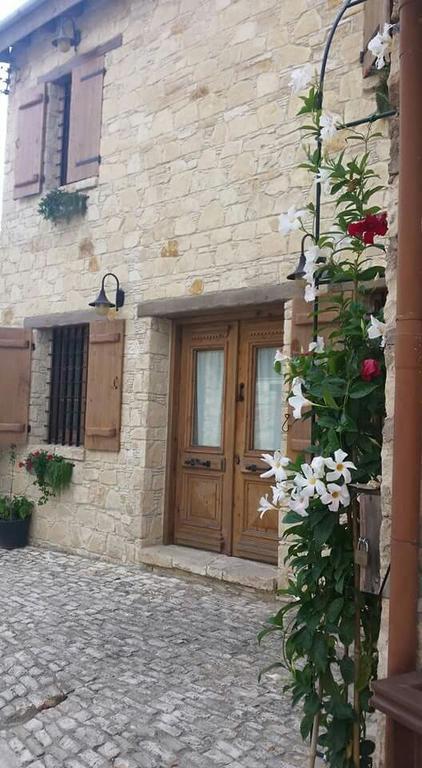 Lofou Traditional Stone House Buitenkant foto
